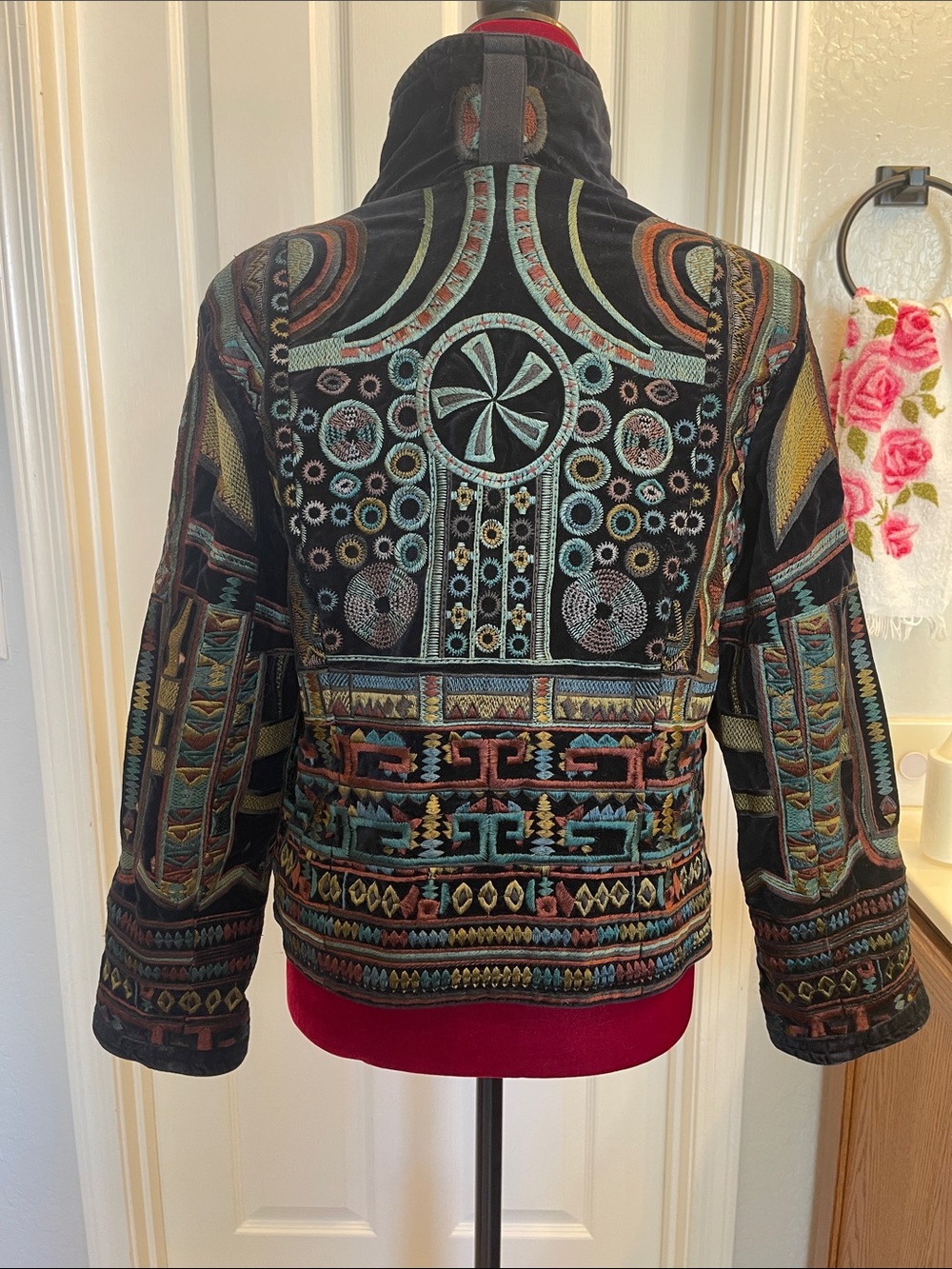Johnny Was Black Velvet Bomber Jacket with Teal & Brown Embroidery - Picture 3 of 12